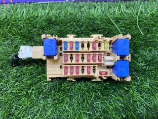 Фото запчасти блок предохранителей Nissan JUKE 2011 контрактная запчасть Запчасть блок предохранителей Nissan JUKE 2011