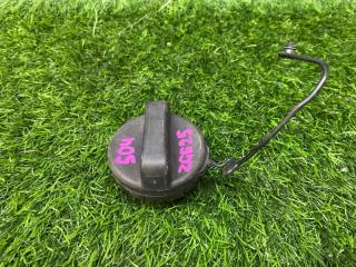 Запчасть крышка бензобака TOYOTA WISH 2013