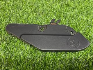 Запчасть замок двери задний правый TOYOTA SIENTA 2015