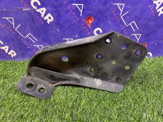 Запчасть крепление бампера заднее левое Mitsubishi CANTER 2018