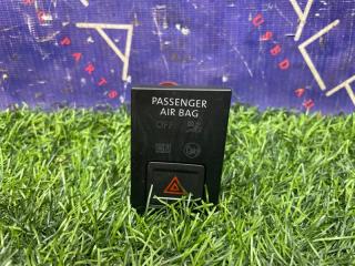 Запчасть кнопка аварийки VOLKSWAGEN GOLF 2017