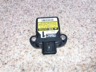 Датчик курсовой устойчивости LEXUS LS460 USF40 1UR-FSE 89183-12040 2 ракурс