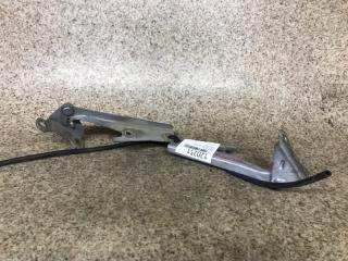 Петля капота передняя MITSUBISHI AIRTREK CU4W 1 ракурс