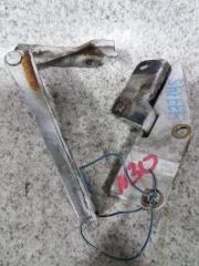 Петля капота передняя NISSAN R'NESSA N30, NN30, PNN30 1 ракурс