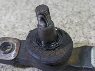 Шаровая опора передняя TOYOTA CROWN GRS182 3GR-FSE 2 ракурс