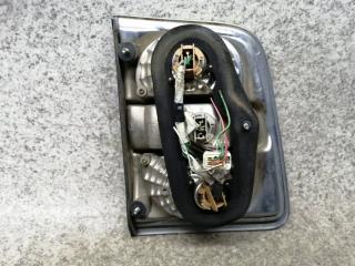 Вставка между стопов правая задняя TOYOTA CROWN GS171, JZS171, JZS173, JZS175, JZS179 31-27 2 ракурс