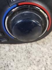 Климат-контроль TOYOTA AQUA NHP10 5590-52720 2 ракурс