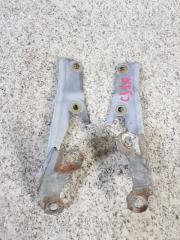 Петля капота передняя MITSUBISHI MIRAGE CJ1A 1 ракурс Петля капота передняя MITSUBISHI MIRAGE CJ1A 1 ракурс