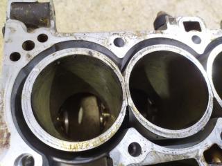 Блок двигателя NISSAN PRESAGE U30, TNU30 QR25DE 030175A 2 ракурс