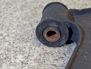 Рычаг правый передний NISSAN SUNNY FB14 4 ракурс Рычаг правый передний NISSAN SUNNY FB14 4 ракурс