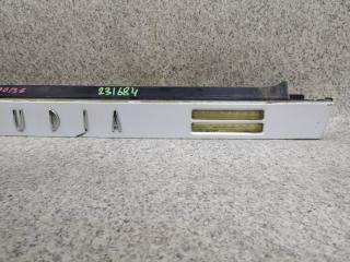 Вставка между стопов задняя MITSUBISHI PROUDIA S32A 2 ракурс