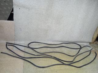 Запчасть уплотнение дверное LEXUS LS460 2006