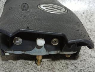 Airbag водительский VOLKSWAGEN GOLF 1J1 3 ракурс
