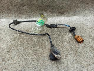 Датчик abs правый передний HONDA STEPWGN RF1 1 ракурс Датчик abs правый передний HONDA STEPWGN RF1 1 ракурс