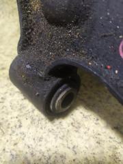 Рычаг правый передний NISSAN SUNNY B13 GA13DS 3 ракурс Рычаг правый передний NISSAN SUNNY B13 GA13DS 3 ракурс