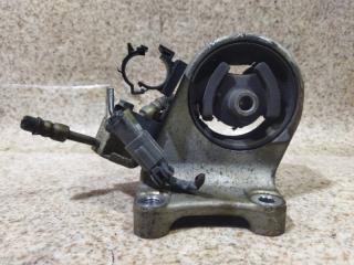 Подушка кпп NISSAN CEFIRO A32 VQ20DE 2 ракурс Подушка кпп NISSAN CEFIRO A32 VQ20DE 2 ракурс