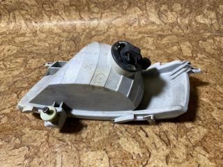 Туманка правая передняя TOYOTA ISIS ZNM10 12-495 5 ракурс