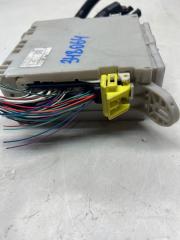 Блок предохранителей LEXUS LS460 USF40 82730-50480 3 ракурс