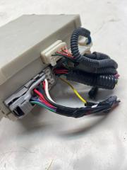 Блок предохранителей LEXUS LS460 USF40 82730-50160 3 ракурс