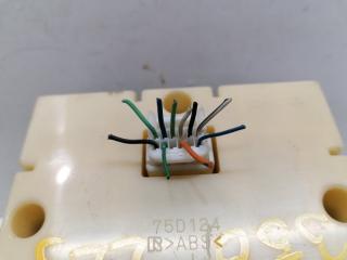 Блок управления зеркалами LEXUS LS460 USF40 84870-50470 3 ракурс