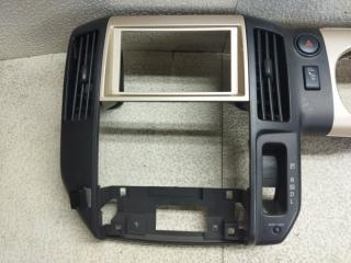 Консоль магнитофона NISSAN SERENA C25 68261CY400 2 ракурс