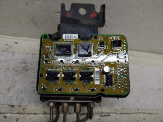 Блок abs SUZUKI ALTO LAPIN HE21S K6A 133000-8130 1 ракурс Блок abs SUZUKI ALTO LAPIN HE21S K6A 133000-8130 1 ракурс