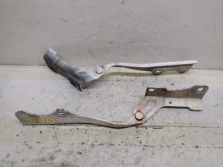 Петля капота передняя NISSAN CEDRIC Y31 1 ракурс Петля капота передняя NISSAN CEDRIC Y31 1 ракурс