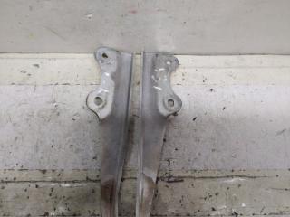 Петля капота передняя NISSAN CEDRIC Y31 4 ракурс Петля капота передняя NISSAN CEDRIC Y31 4 ракурс
