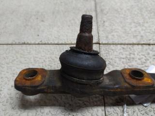 Шаровая опора правая передняя TOYOTA MARK X GRX120 4GR-FSE 3 ракурс