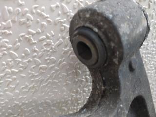 Рычаг верхний задний левый EXPLORER 2004 UN152 XS