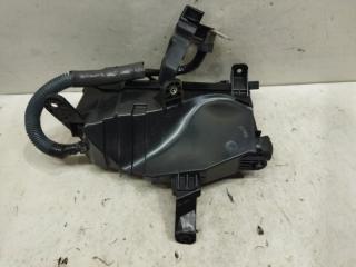 Блок предохранителей TOYOTA CROWN MAJESTA URS206 1UR-FSE 4 ракурс