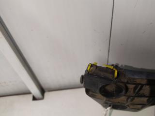 Крепеж бампера правый передний TOYOTA PORTE NNP10 52143-52150 5 ракурс