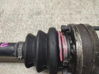 Привод правый передний ALFA ROMEO 147 937 4 ракурс Привод правый передний ALFA ROMEO 147 937 4 ракурс