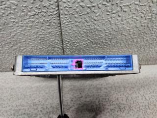 Блок управления efi NISSAN ELGRAND ALWE50 VG33E 23710VG005 3 ракурс