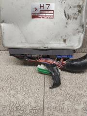 Блок управления efi SUBARU LEGACY BH5 EJ20 22611AF181 3 ракурс