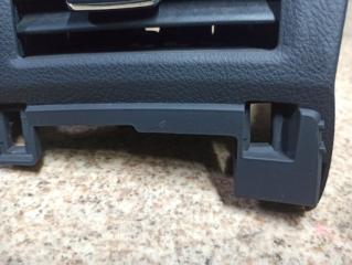 Дуйки правые передние TOYOTA VELLFIRE ANH20 55650-58070 2 ракурс