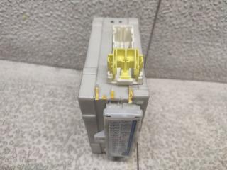 Блок предохранителей LEXUS LS460 USF40 1UR-FSE 82730-50730 5 ракурс