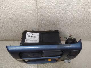 Консоль магнитофона NISSAN TERRANO TR50 682602W100 2 ракурс