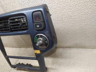 Консоль магнитофона NISSAN TERRANO TR50 682602W100 3 ракурс