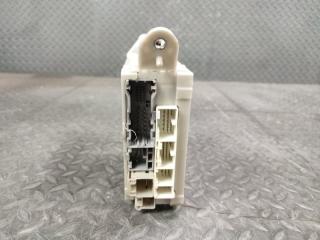 Блок предохранителей LEXUS LS600H UVF46 82670-38120 2 ракурс