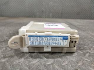 Блок предохранителей LEXUS LS600H UVF46 82670-38120 4 ракурс