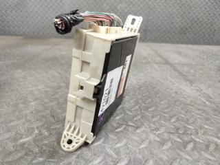 Блок предохранителей TOYOTA MARK X GRX130 89221-22260 2 ракурс