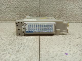 Блок предохранителей TOYOTA CROWN GWS204 2GR-FSE 82730-30G20 3 ракурс