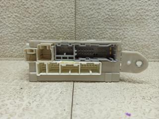 Блок предохранителей LEXUS LS460 USF40 1UR-FSE 82730-50471 4 ракурс