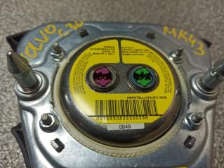 Airbag водительский VOLVO C30 MK43 B4204S3 5 ракурс Airbag водительский VOLVO C30 MK43 B4204S3 5 ракурс