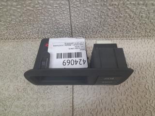 Часы TOYOTA VOXY ZRR70 55445-28100 3 ракурс