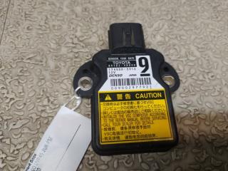 Датчик курсовой устойчивости LEXUS LS600H UVF45 2UR-FSE 89183-48020 1 ракурс