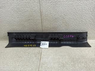 Накладка на порог салона левая MAZDA ATENZA GJ2FW GHP9-68720 4 ракурс Накладка на порог салона левая MAZDA ATENZA GJ2FW GHP9-68720 4 ракурс