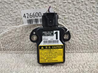 Датчик курсовой устойчивости LEXUS LS460 USF40 1UR-FSE 89183-12040 1 ракурс
