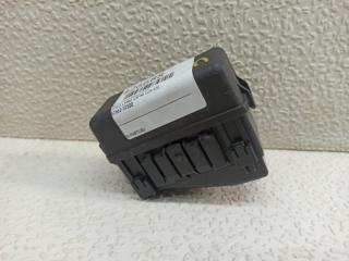 Блок предохранителей LEXUS LS460 USF40 1UR-FSE 82662-50300 2 ракурс